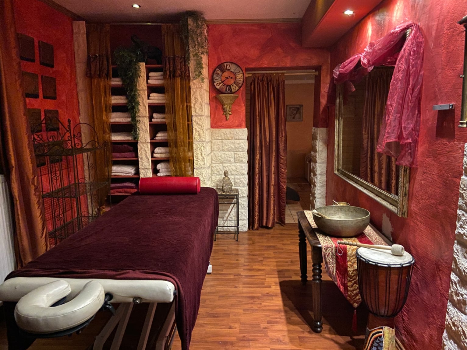 Private Spa & Lounge