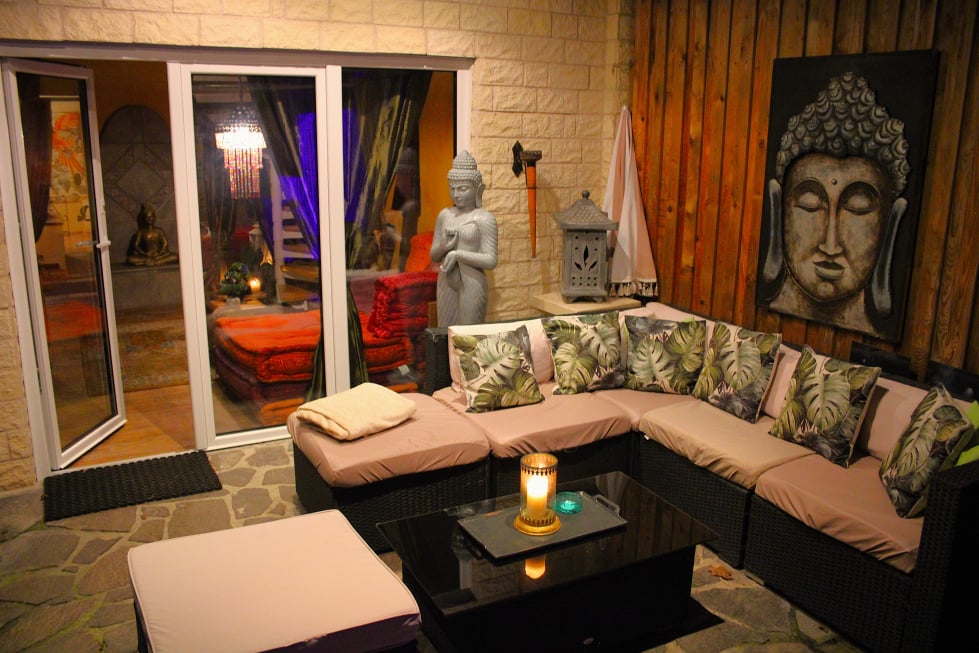 Private Spa & Lounge